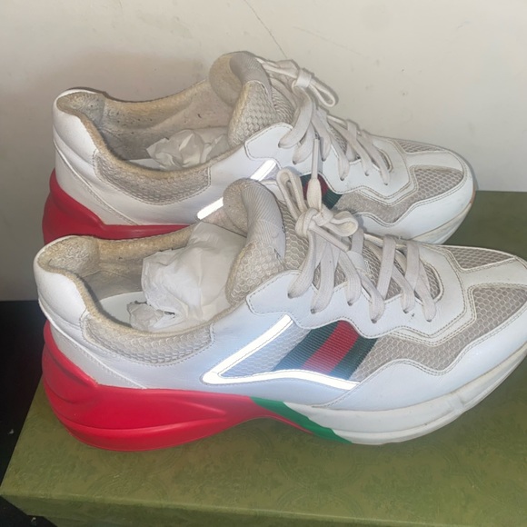 Gucci - Picture 1 of 5